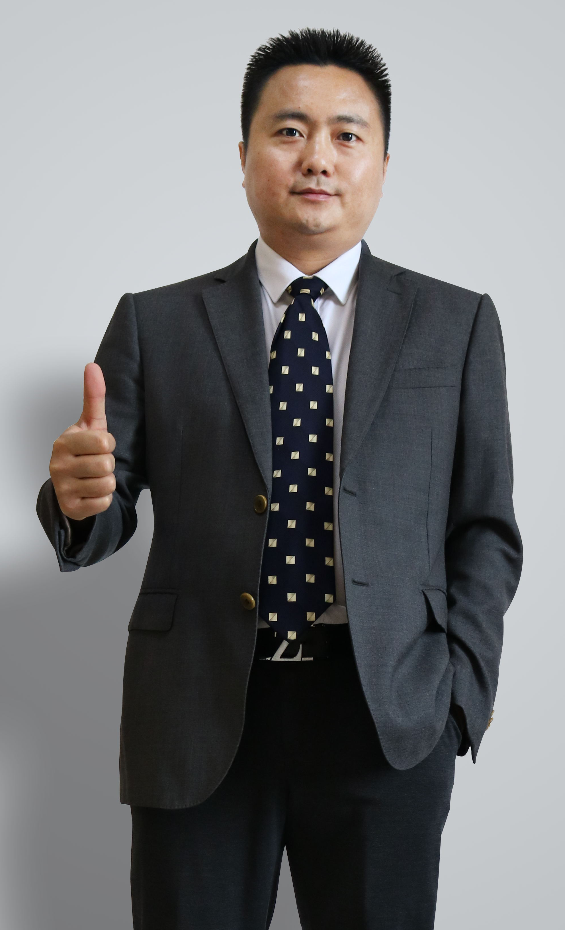 歐工
